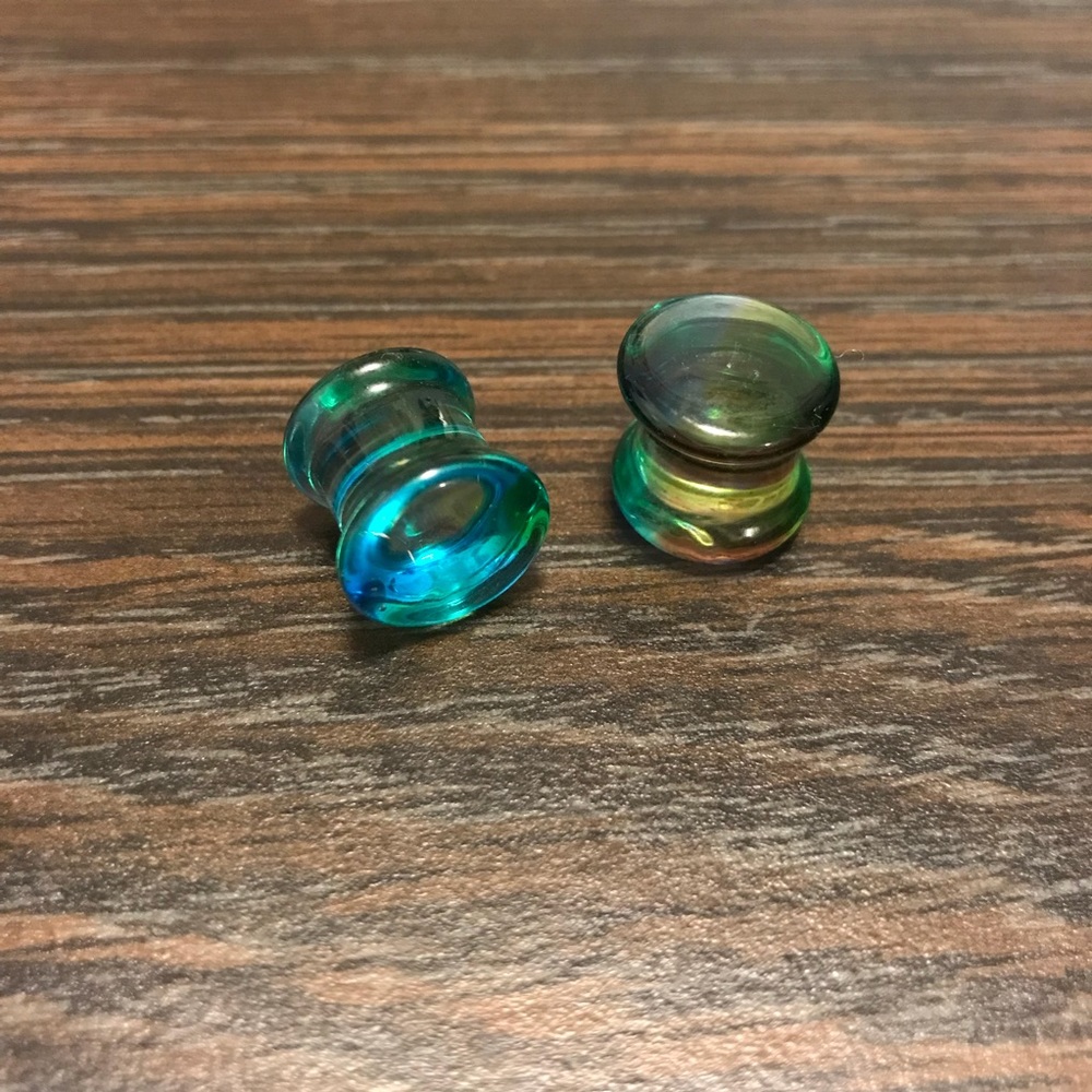 Translucent acrylic fish bowl plugs